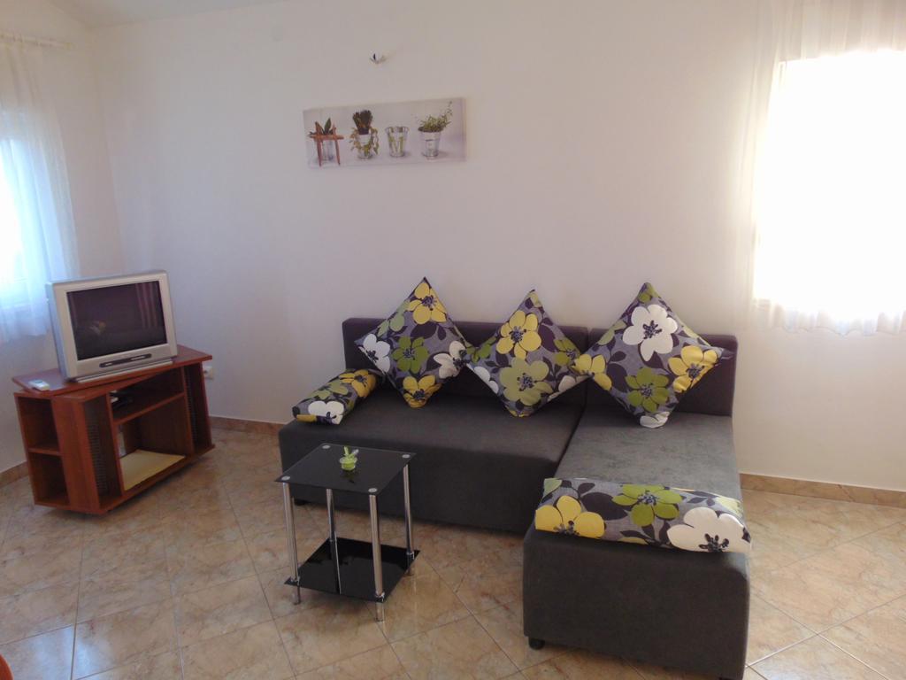Apartments Borozan Vinišće Habitación foto