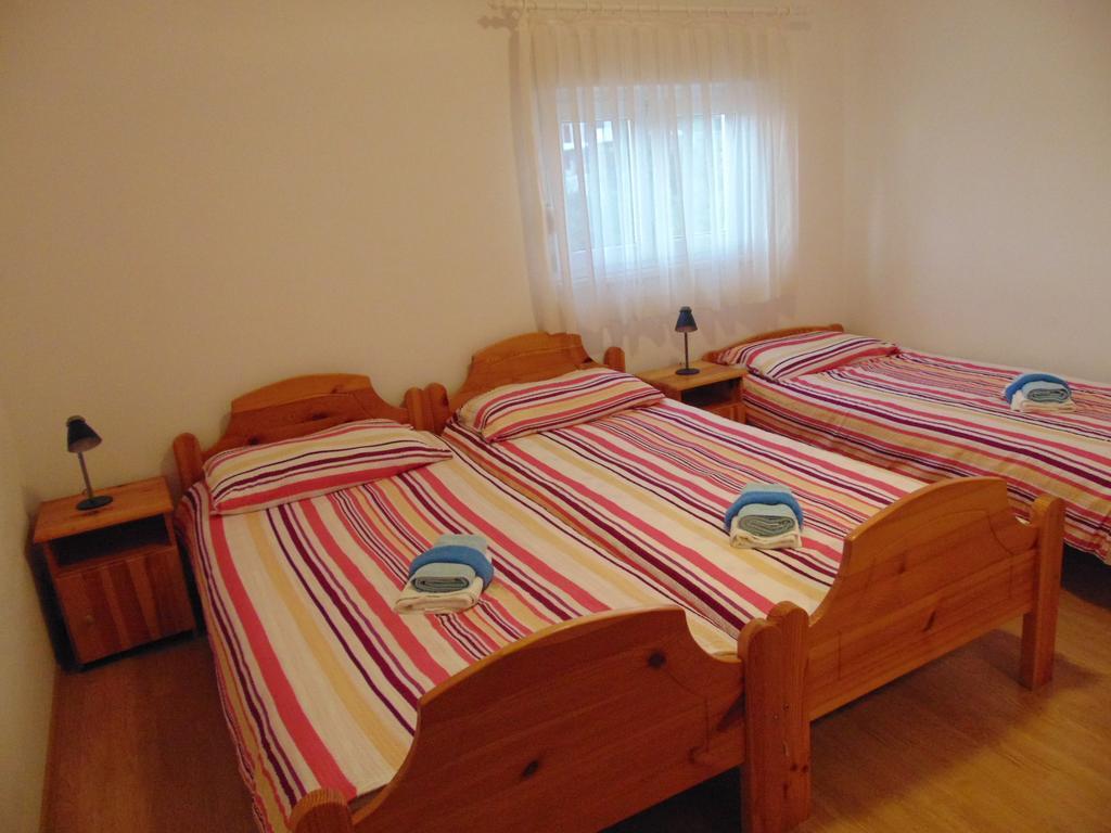 Apartments Borozan Vinišće Habitación foto